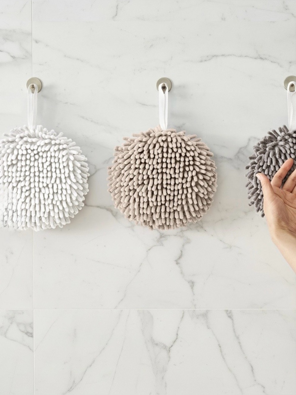 Evergrace Multi-Purpose Chenille Noodle Hand Towels come in a convenient 3-pack - Picture 2 of 5